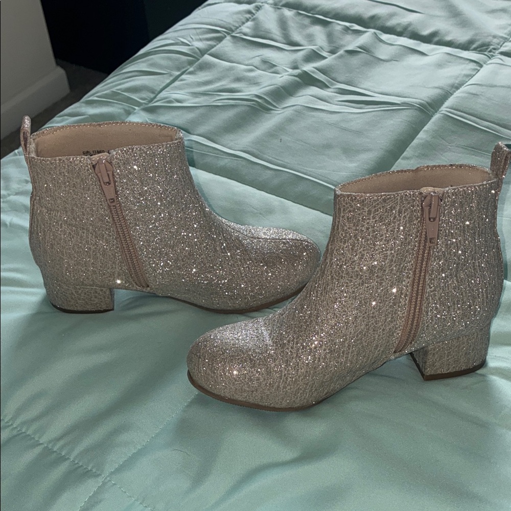 Girls Glittery Silver Ankle Boots